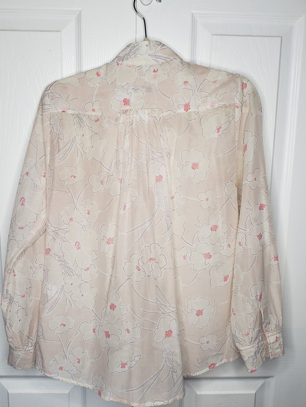 Light Blush Pink Floral Split-Neck Button Front Blouse GAP S Semi Sheer Silk Ble - Picture 9 of 12